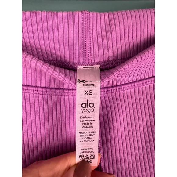 Alo Yoga Airbrush High-Waist Ribbed Leggings – Pink Lavender (XS)